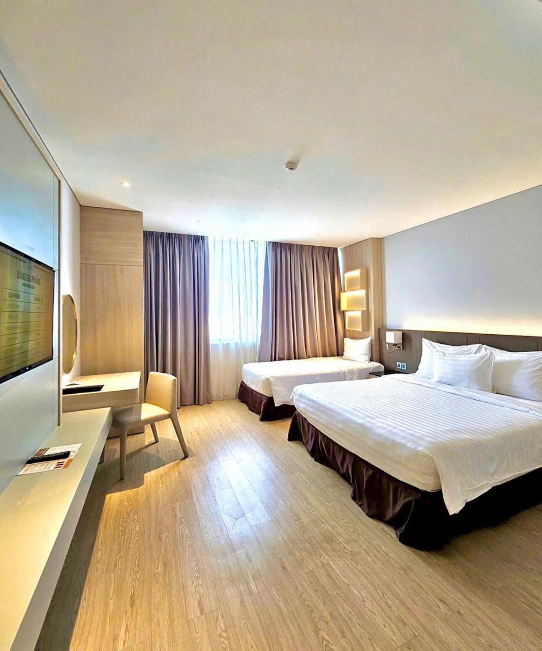Dqua Hotel Nha Trang Exterior photo